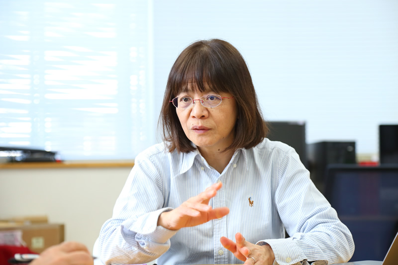 理化学研究所 理学博士 岩根敦子 様