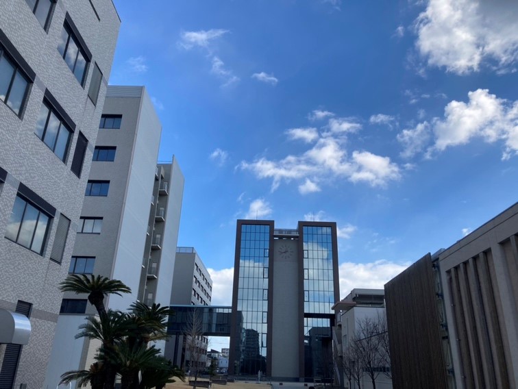 本日は徳島大学（ポストLEDフォトニクス研究所(pLED)）にて